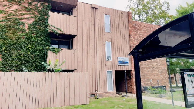 802 W. Green, Urbana 1