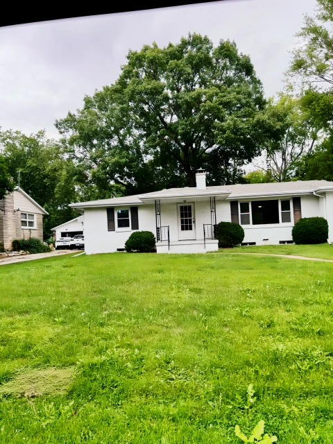 402 Buena Vista, Champaign, IL 61820 1