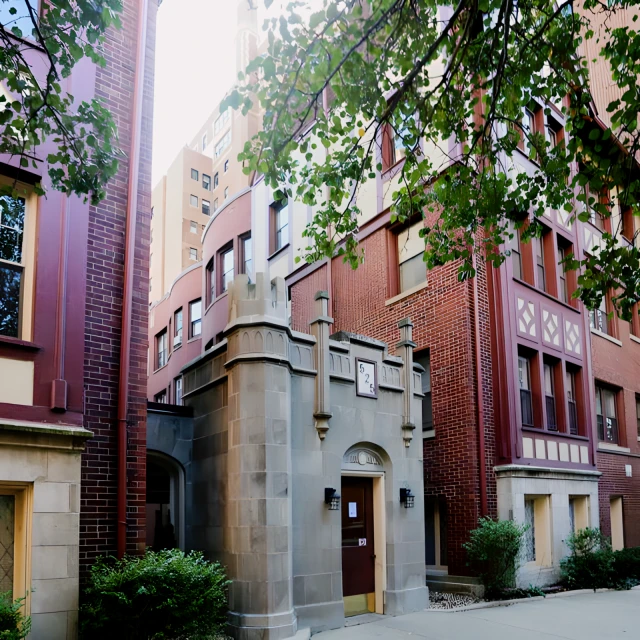 520 W. Stratford / 525 W. Cornelia 1