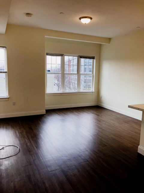 81 Amory St. 3