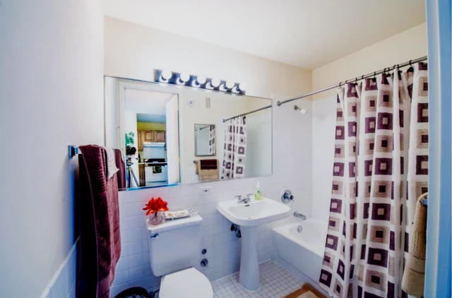 Sheridan-Gunnison Apartments 2