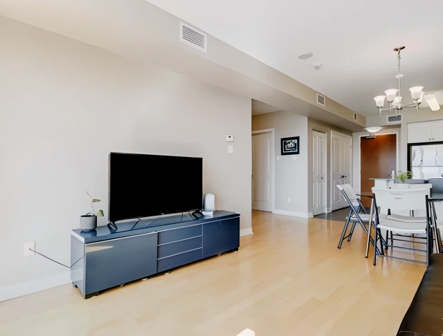 195 Besserer St 4