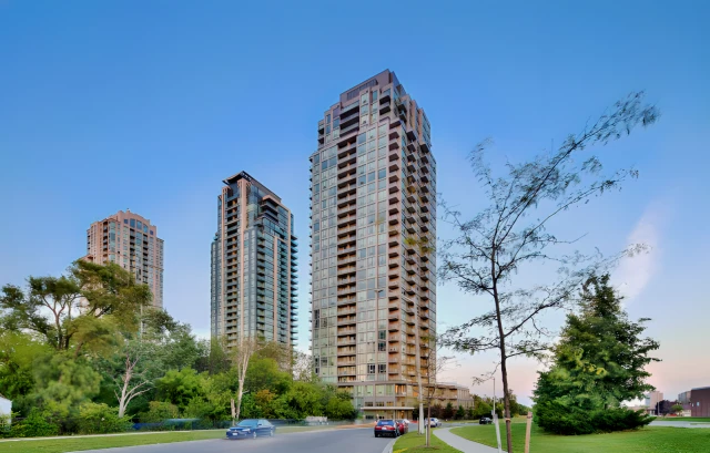 Elle Condos(3525 Kariya)