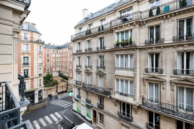 apartment in 16e   Trocadero Auteuil Passy 0