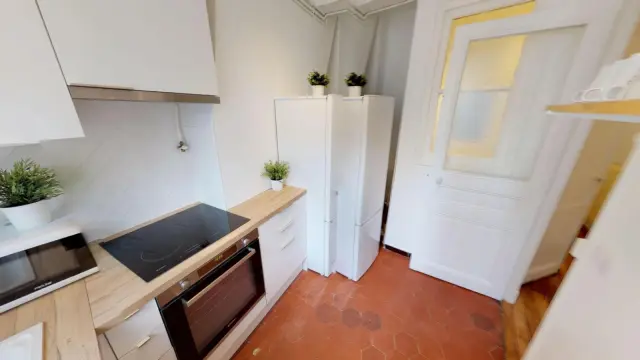 apartment in 19e   Buttes Chaumont 3