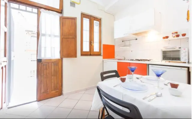 studio near Via Carlo Noè 2