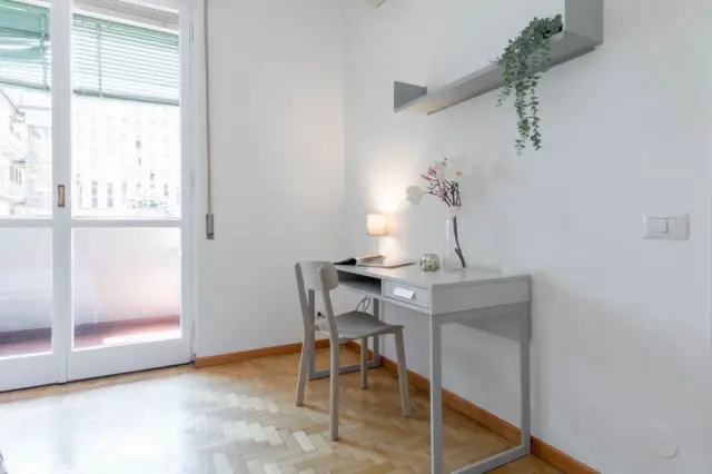 Spazioso e luminoso trilocale a Milano in via Maniago a pochi minuti a piedi da Citta Studi, Politecnico (Sede Leonardo) e UNIMI. 1