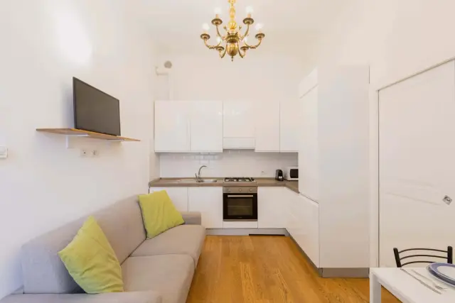 Modern and central apt in Porta Romana 2