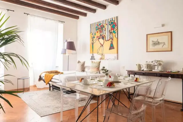 Romantic flat on Navigli river 4