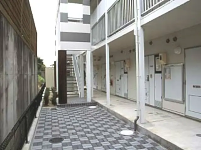 レオパレス植田山 103号室 1