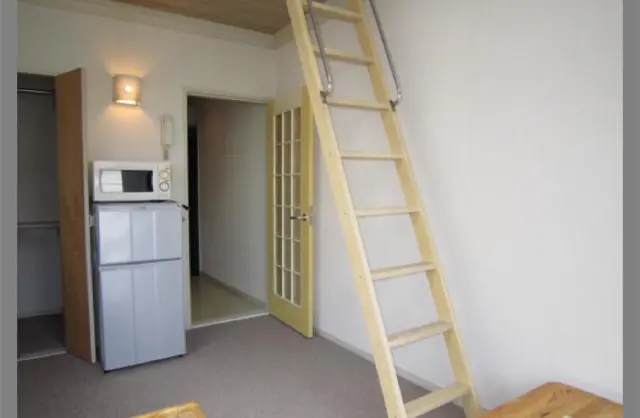 レオパレス杉　203号室 1