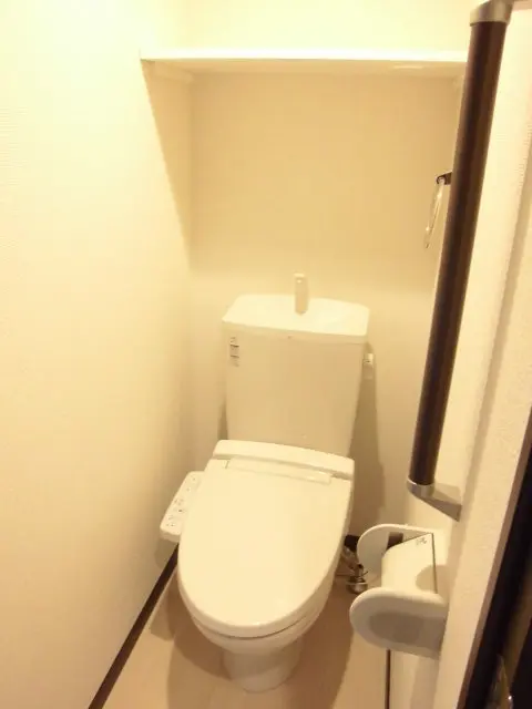 レオネクストやまとⅢ 107号室 4