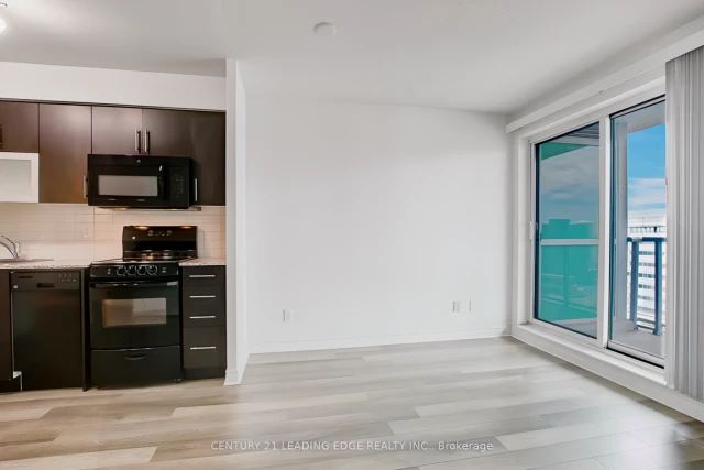 1506 - 50 Town Centre Crt 2