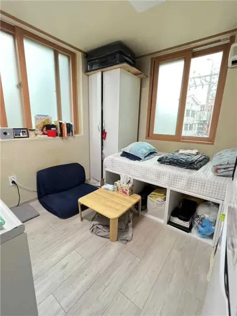 Kyung Hee university of foreign languages 1 room 0