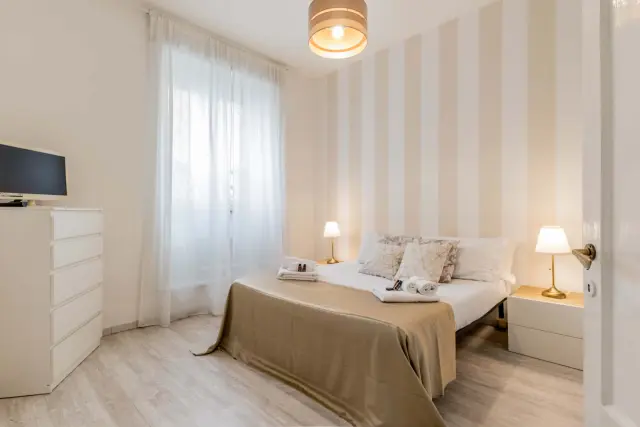 Stylish gold apartment 4