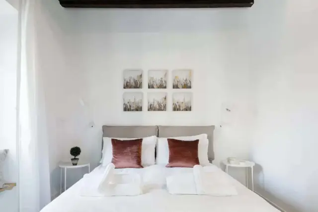 Soak up the Crisp, Minimal Vibe at a Light-Filled City Oasis 3