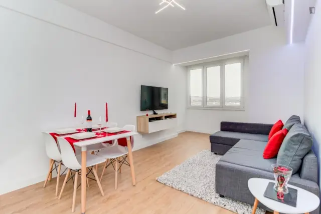 Admirable 1-bedroom apartment near Reboleira train station 2