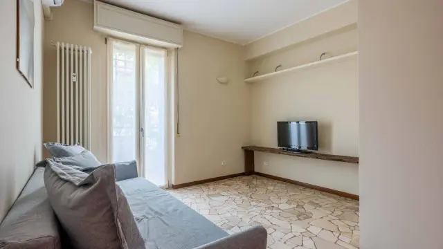 Viale Giovanni da Cermenate 2