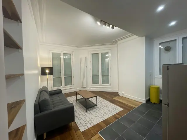 Rue Philippe de Girard 4