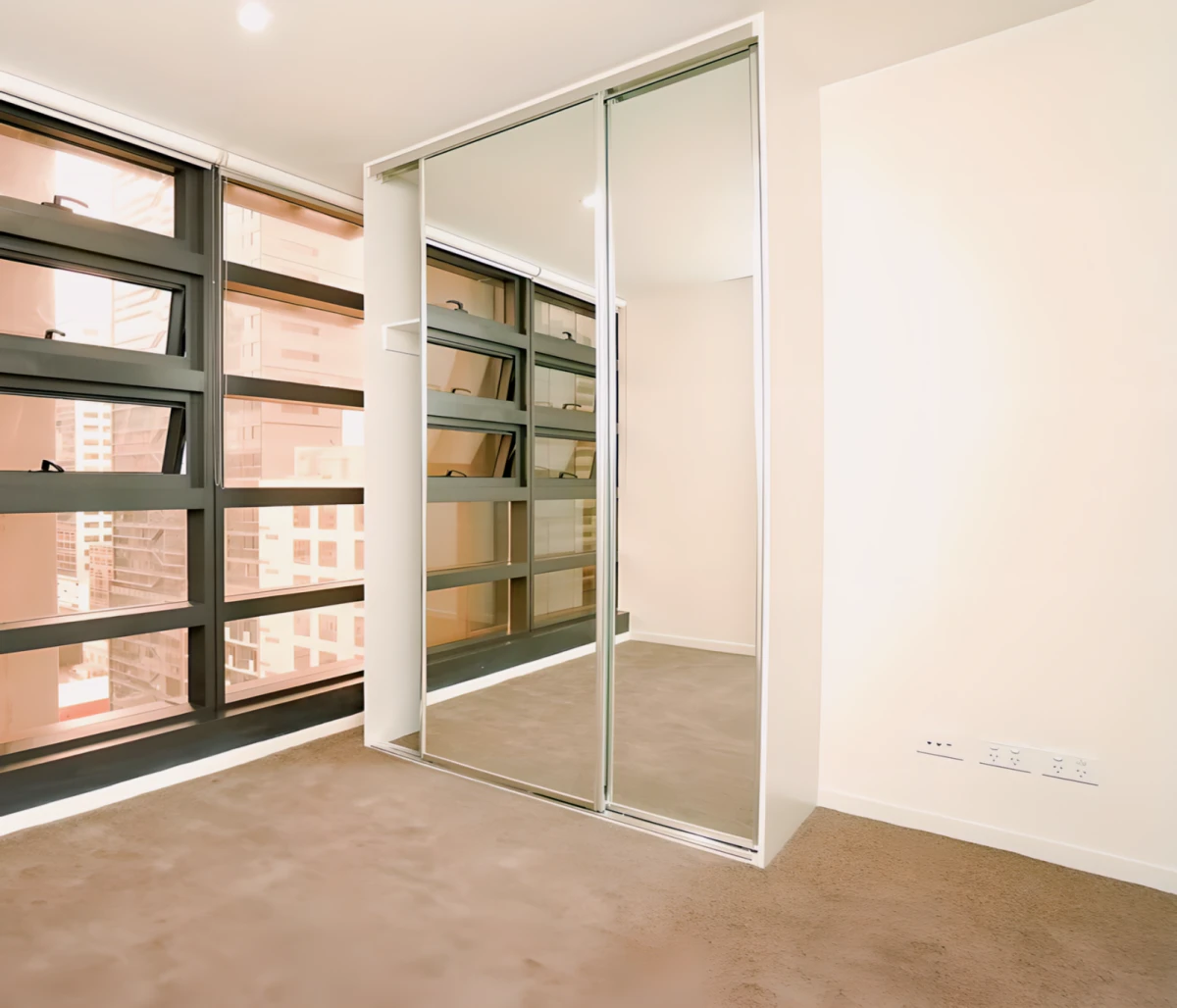 1609/ 8 Sutherland Street 0