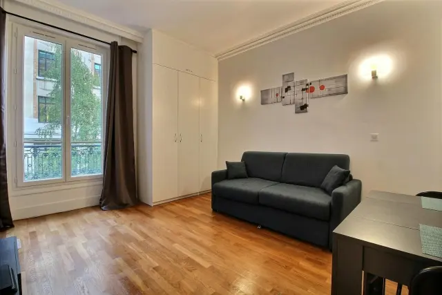 Rue La Boetie 0