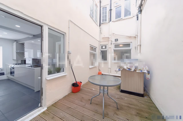 Cheyne Close , LONDON, NW4 3NH 2