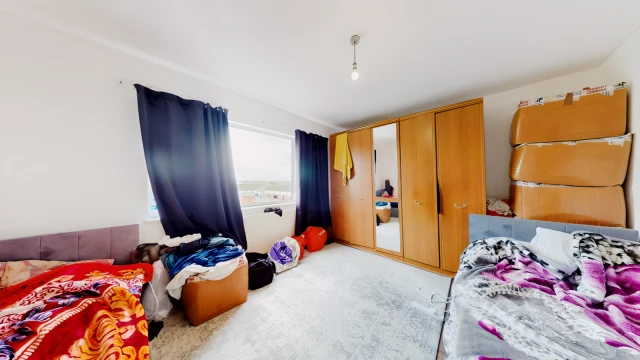 Mansell Road 14933# 4