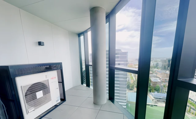 1904/18 Claremont Street - résidence étudiante à Melbourne - 3 Bedroom