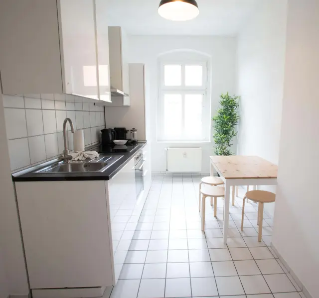 Zeitzer Str. 5DE-01-082-001H 4