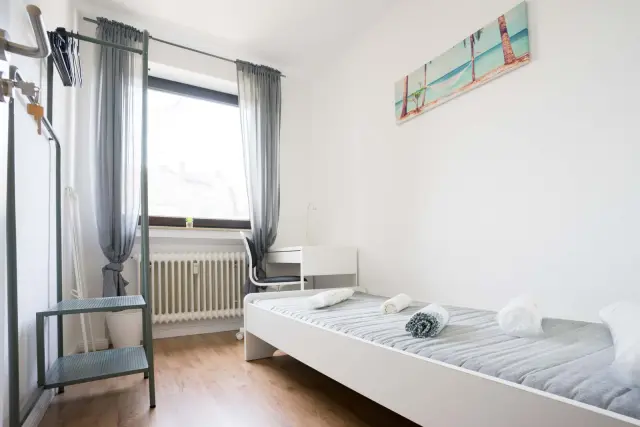 Koelner Landstrasse 352- 3. OG li (Gigacube) 3