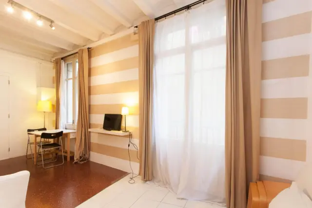 studio in Sant Pere, Santa Caterina i la Ribiera (Ciutat Vella) 4