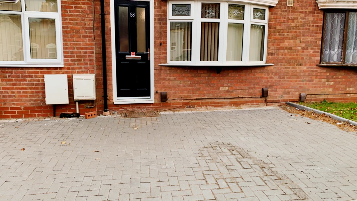 Shared Place·7B7B···58 Heeley Road 0