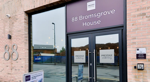 88 Bromsgrove House