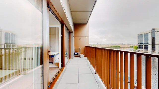 Dock East Apartment 4