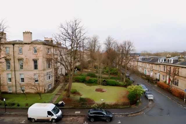 Hamilton Park Avenue , The Botanics G12 8DU 1