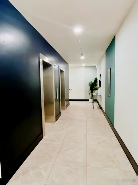 61 Silverleaf House, 1 Heartwood Boulevard, London, W3 6YZ 2