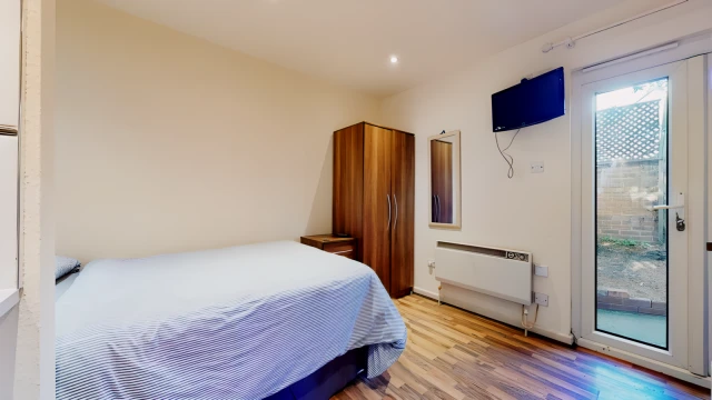 Chichele Road 15089# 4