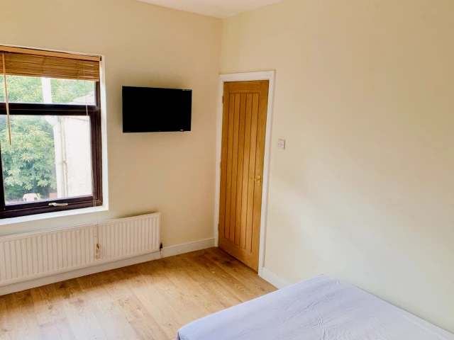 Paget Street, LE11 5DU 2
