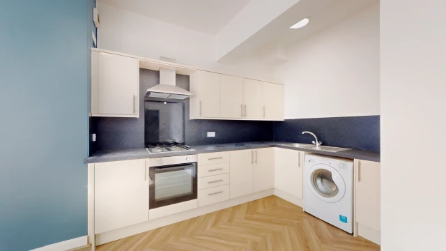 Moorland Avenue, LS6 1AP 2