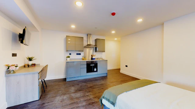 Flat 2 , Hounds Gate, NG1 7DA 2