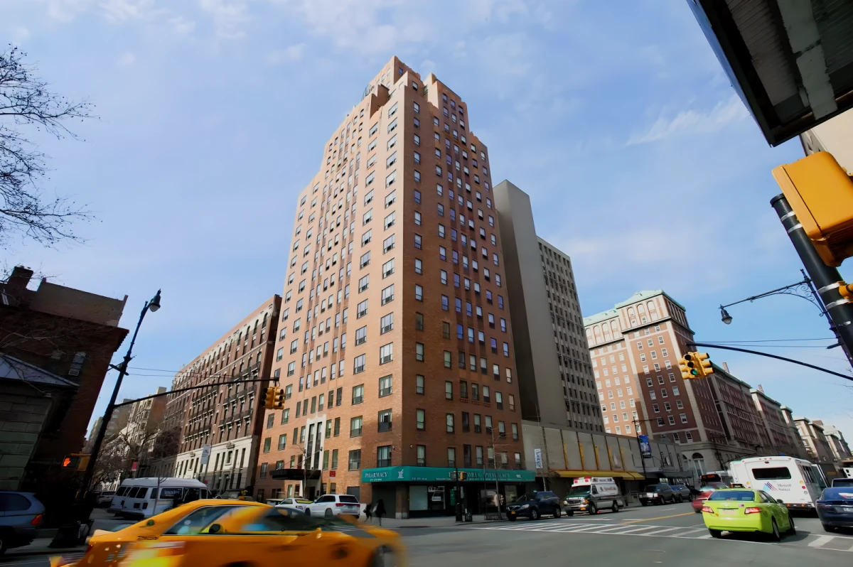 1080 Amsterdam - chỗ ở sinh viên tại New York