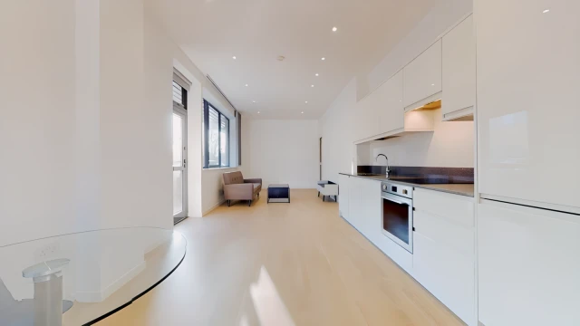 Riverbank Way 19348# 4