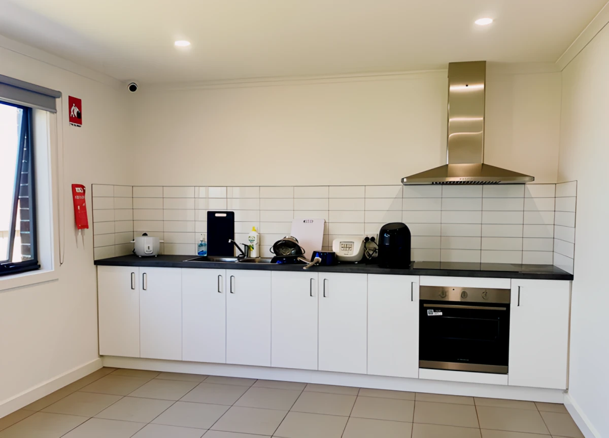 Room 6/68 Coolavin Road 0