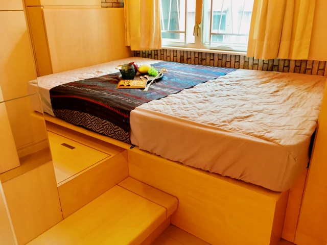 (YY) Mong Kok West Moon Building (whole rental, 3 bedrooms, 1 bathroom, 3 people) 3