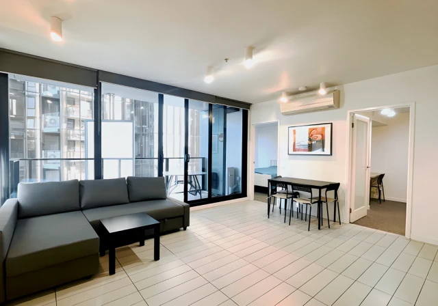 902/673 La Trobe Street 1