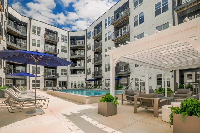 Lane Lofts - ที่พักนักศึกษาในโคลัมบัส - ห้องพักกลางแจ้ง