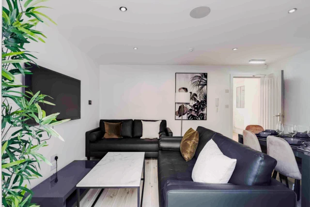 142 Alderson Road, L15 2