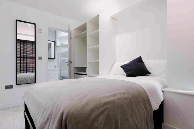 101 Carholme Road, LN1 3