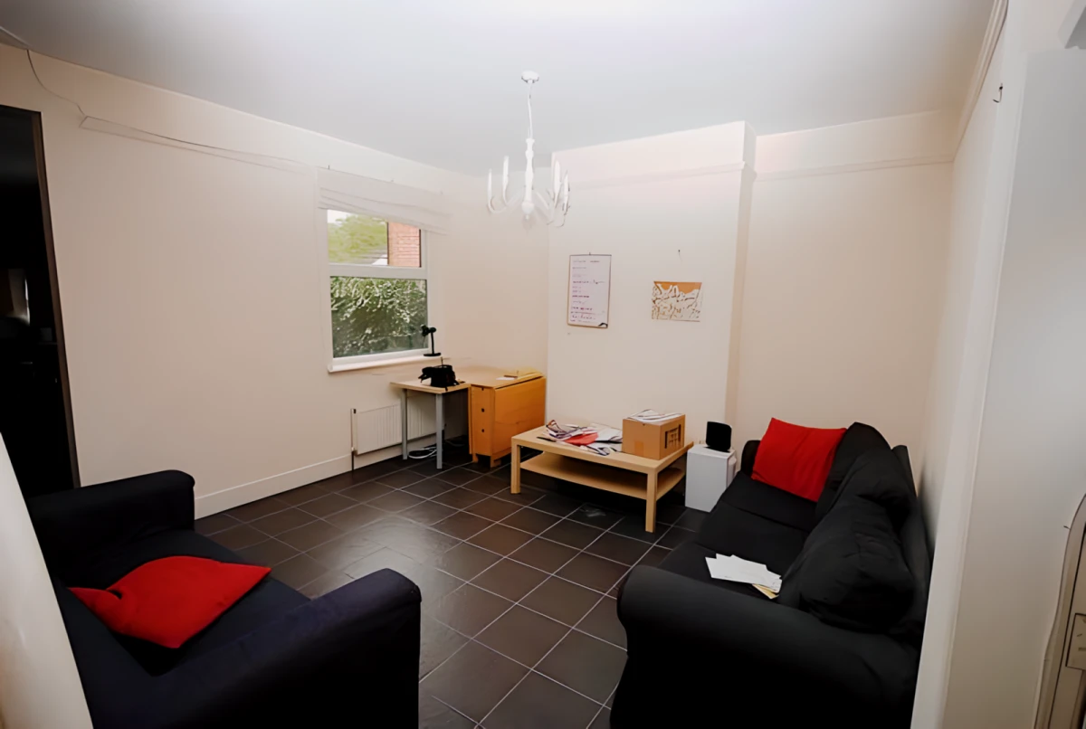Park Road, LE11 2HH 0