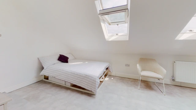 Flat 4, Ashby Road , LE11 3AE 3